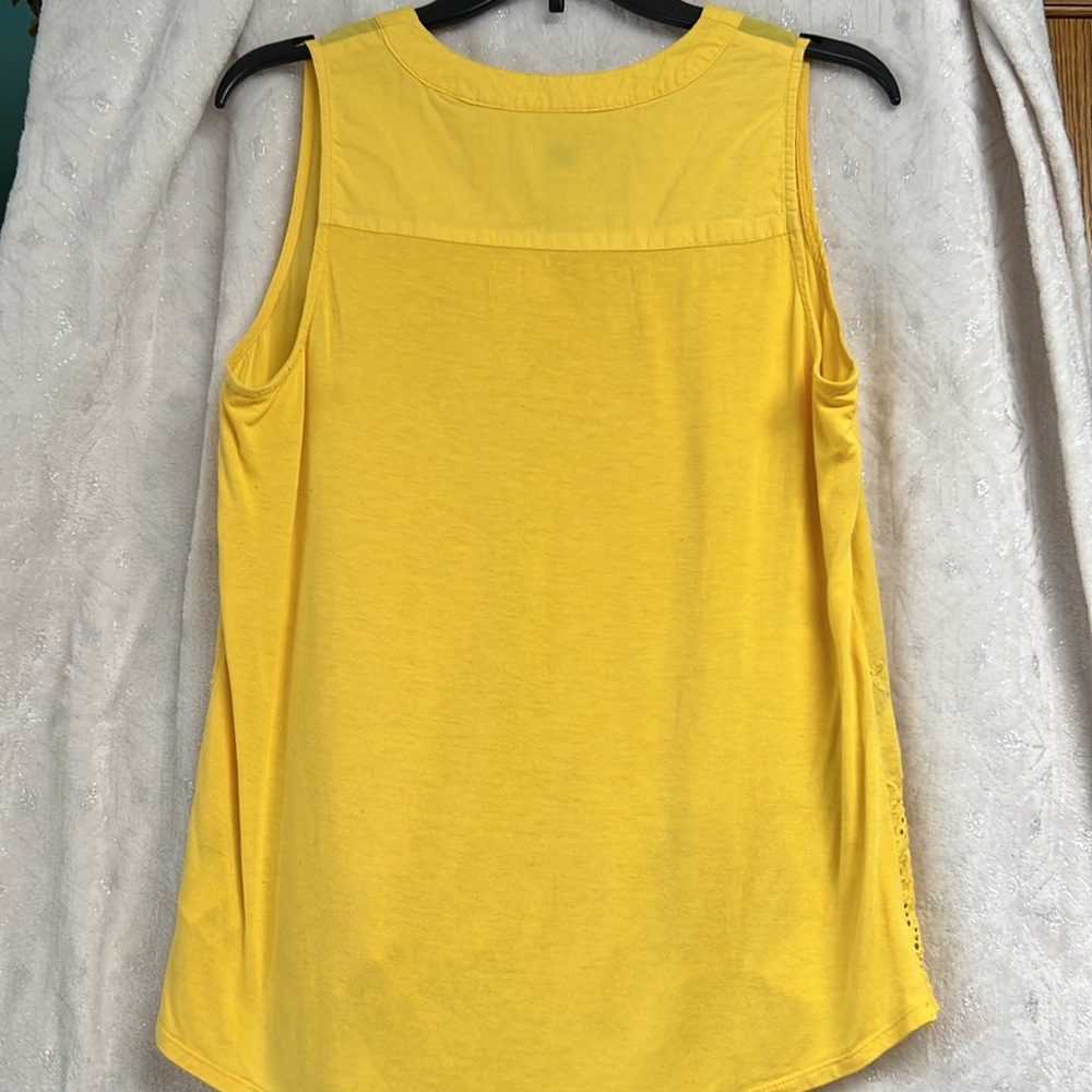 Yellow Top - Picture 3 of 5